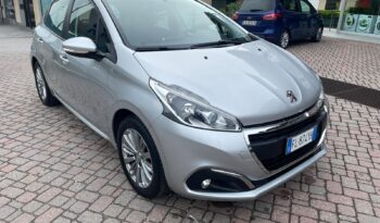 Peugeot 208 ALLURE PACK pieno