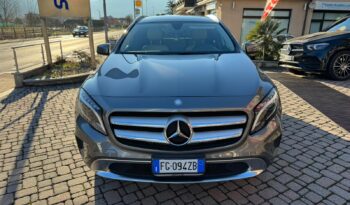 Mercede-Benz GLA 200d pieno