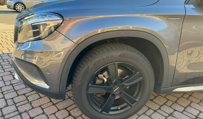 Mercede-Benz GLA 200d pieno