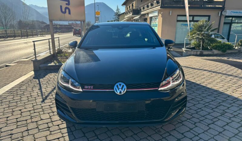 VOLKSWAGEN GOLF GTI pieno
