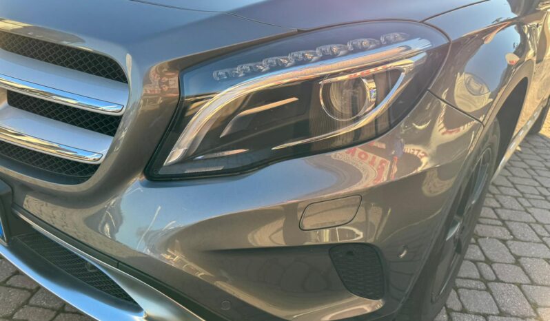 Mercede-Benz GLA 200d pieno